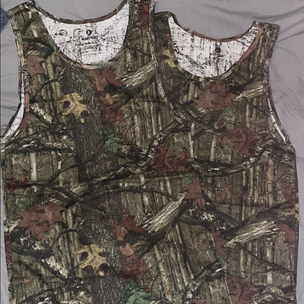Mossy Oak tanks size small NWOT